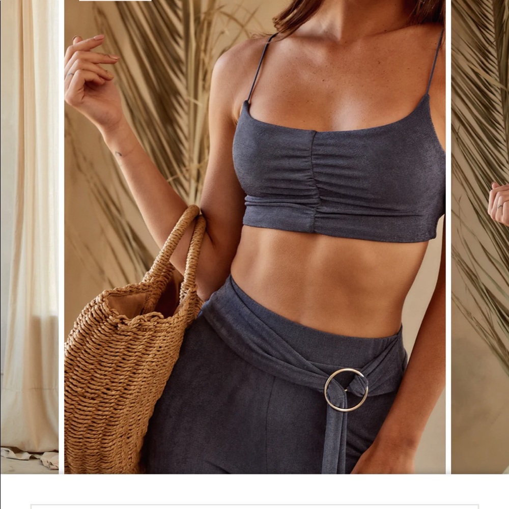 NWOT! 12th Tribe Tiki Navy Crop Top